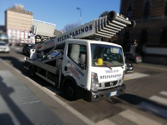 Noleggio autoscale con operatore a Milano Zona Cà Granda